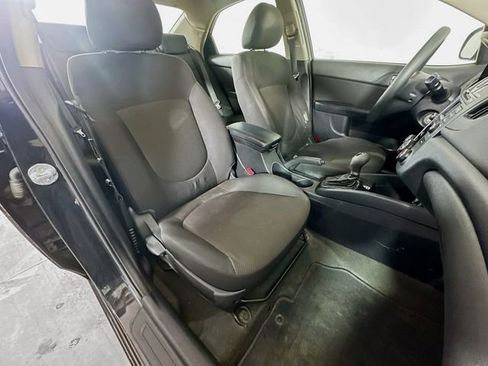 Used 2012 Kia Forte EX image 24
