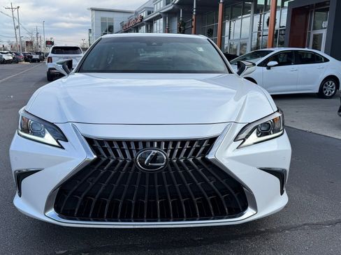 Used 2024 Lexus ES 350 w/ Premium Package image 12