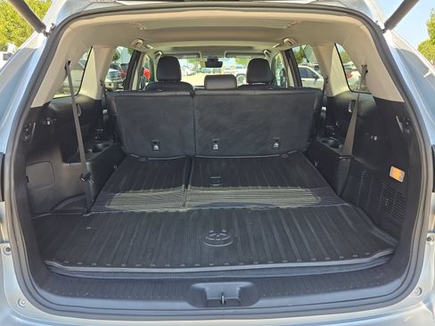 Used 2017 Toyota Highlander XLE FWD image 31