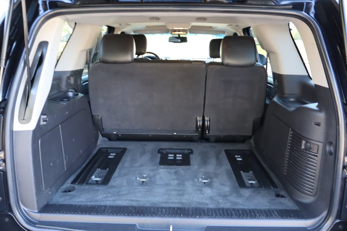 Used 2011 GMC Yukon SLT w/ SLT-2 Equipment Package AWD/4WD image 14