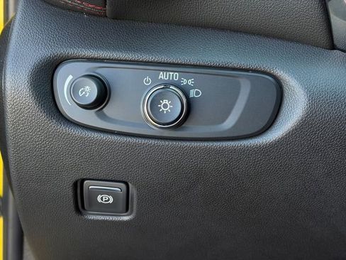 Certified 2023 Chevrolet Blazer RS w/ Driver Confidence II Package image 5