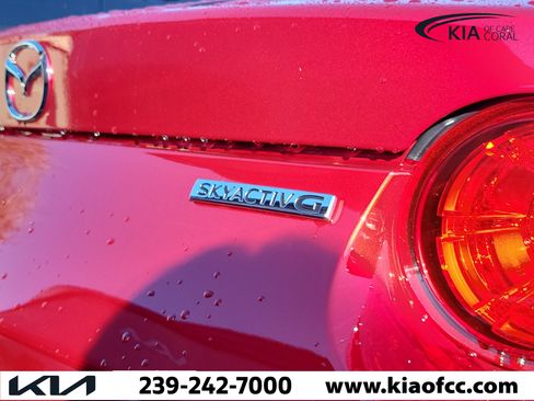 Used 2021 MAZDA MX-5 Miata Sport RWD image 10