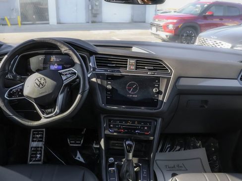 Certified 2024 Volkswagen Tiguan SE R-Line image 29