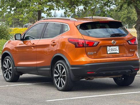 Used 2017 Nissan Rogue Sport SL AWD/4WD image 6