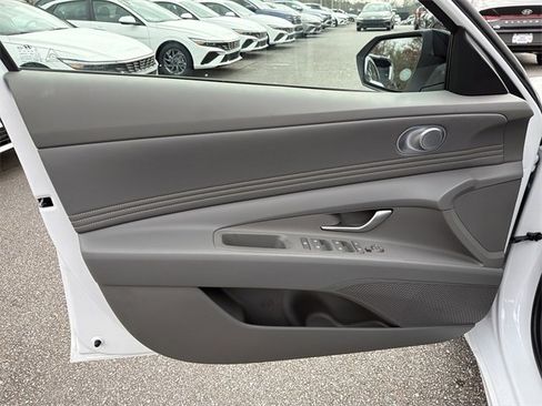 New 2026 Hyundai Elantra Sport image 5