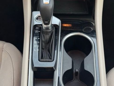 Used 2024 Nissan Altima 2.5 SV image 13