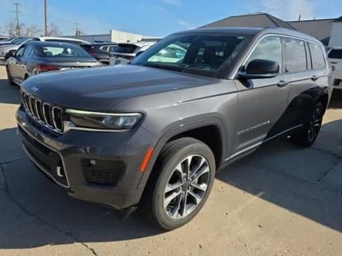 Used 2023 Jeep Grand Cherokee L Overland w/ Advanced Protech Group III image 5
