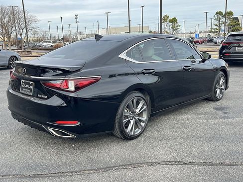 Certified 2022 Lexus ES 350 F Sport image 3