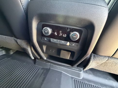 New 2026 GMC Acadia Denali w/ Super Cruise Package FWD image 33