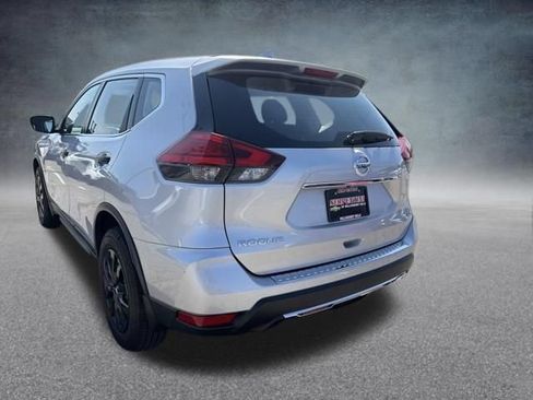 Used 2017 Nissan Rogue S AWD/4WD image 10