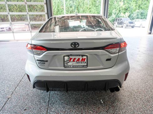 Used 2024 Toyota Corolla SE FWD image 3