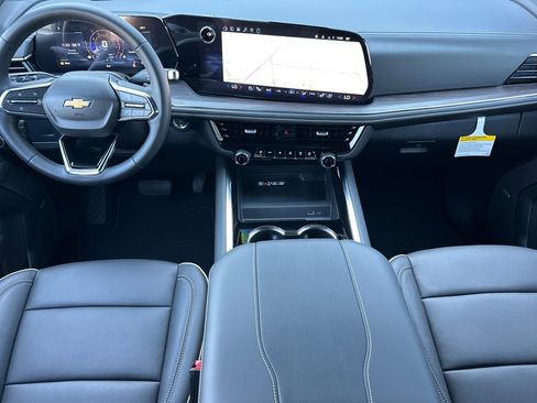 New 2026 Chevrolet Suburban Premier image 13