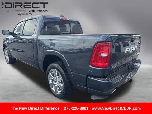 New 2026 RAM 1500 4x4 Crew Cab image 6