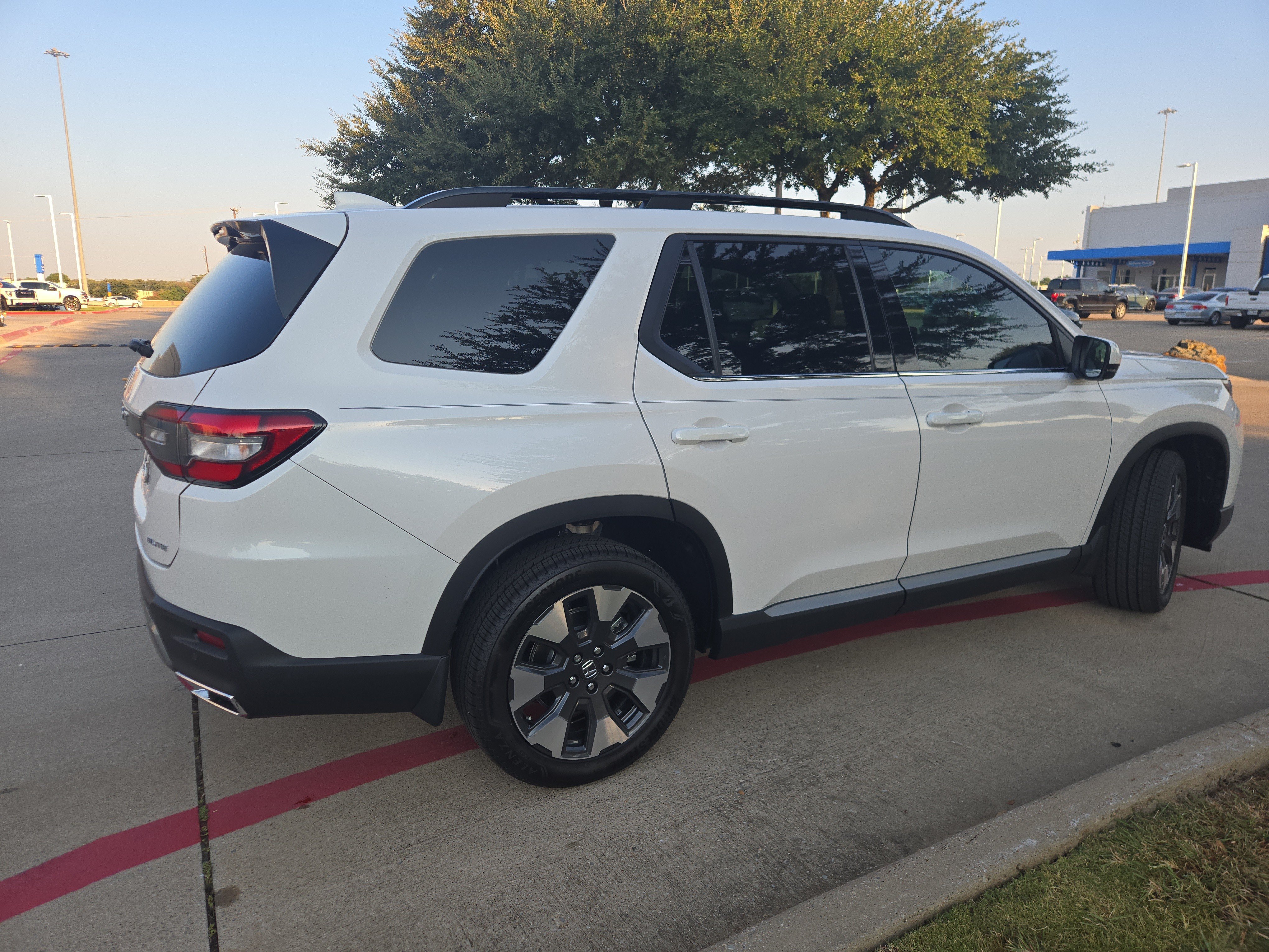 New 2026 Honda Pilot Elite image 9