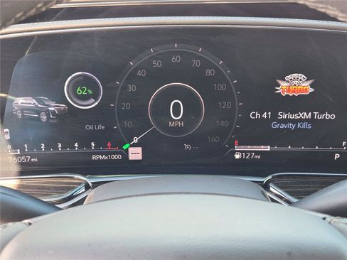 Used 2021 Cadillac Escalade Premium Luxury RWD image 14