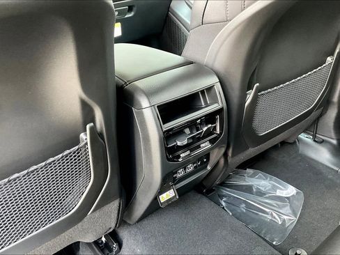 New 2025 Jeep Grand Cherokee Limited image 16