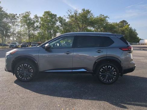 Certified 2025 Nissan Rogue Platinum w/ Tech Package AWD/4WD image 7