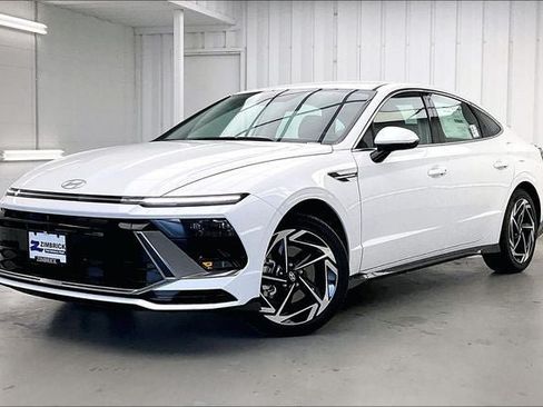 Certified 2026 Hyundai Sonata SEL AWD/4WD image 2