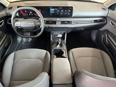 Used 2025 Kia K4 FWD image 32