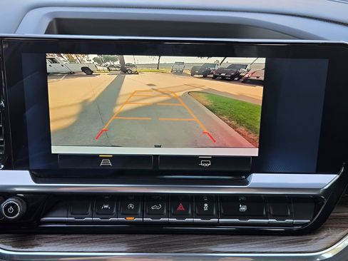 Used 2023 Chevrolet Silverado 1500 LT RWD image 16