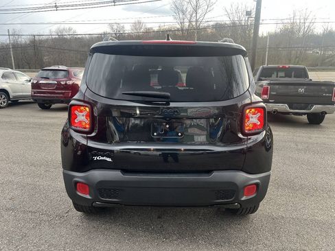 Used 2016 Jeep Renegade Latitude AWD/4WD image 5