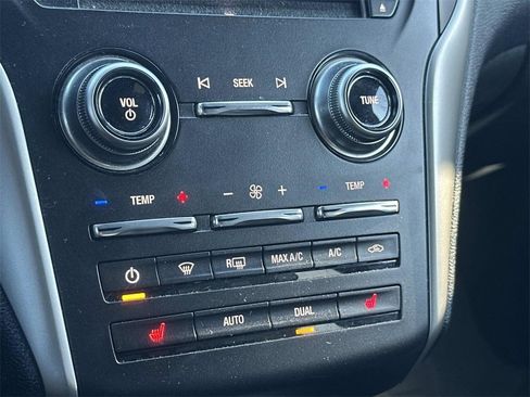 Used 2019 Lincoln MKC Premiere image 26