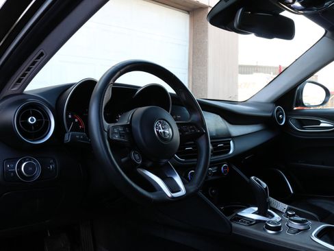 Used 2021 Alfa Romeo Giulia Ti w/ Nero Edizione image 24