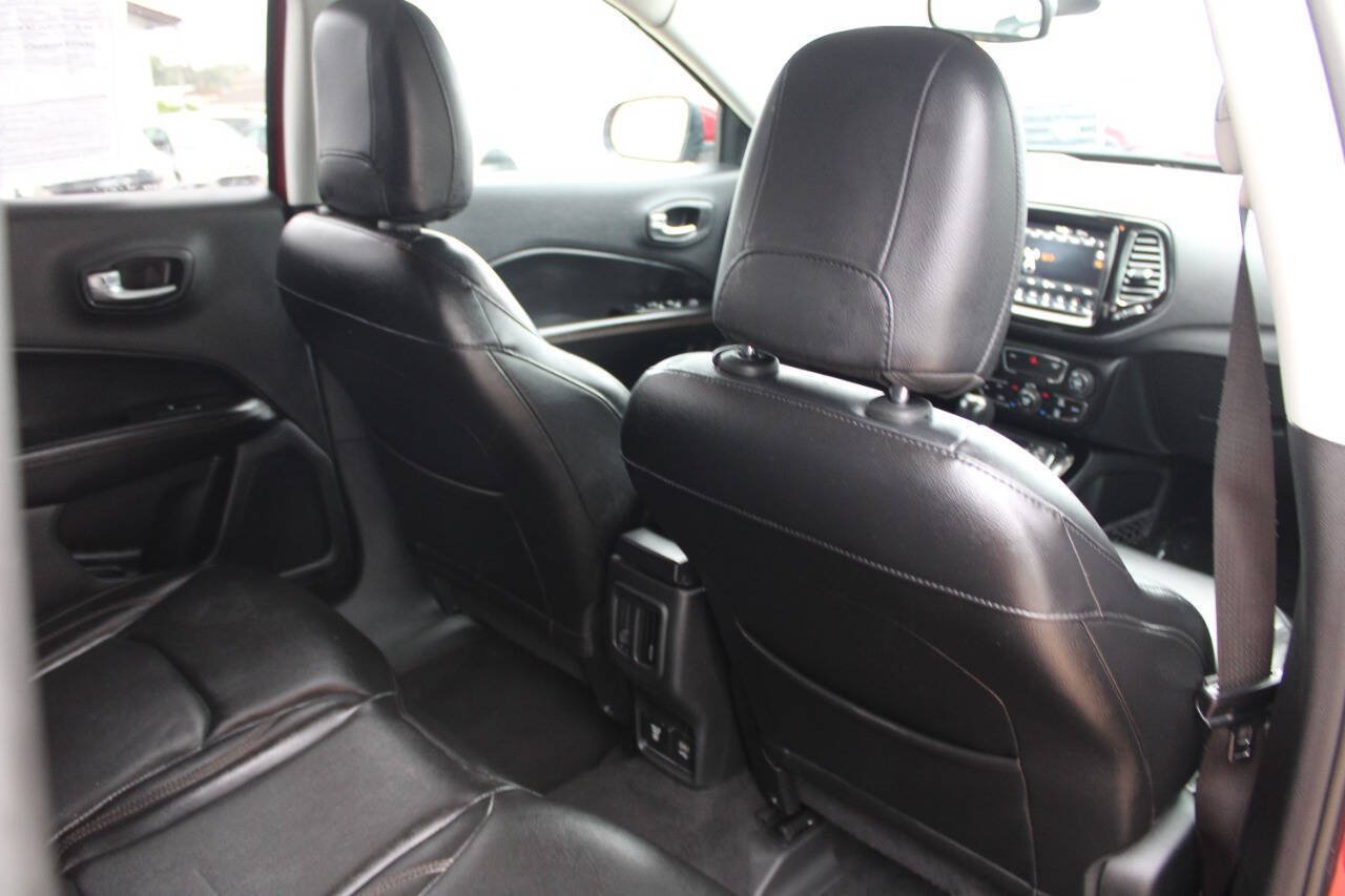 Used 2018 Jeep Compass Limited w/ Navigation Group AWD/4WD image 10