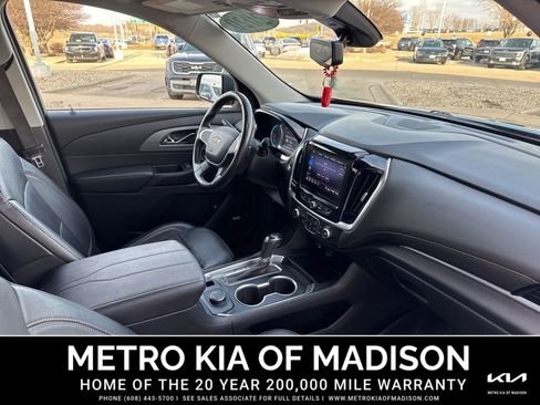 Used 2020 Chevrolet Traverse LT w/ LT Premium Package image 40