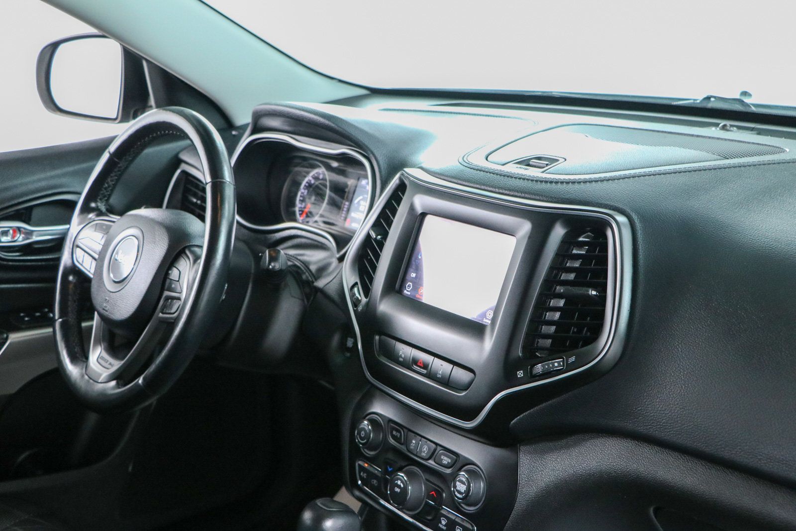 Used 2021 Jeep Cherokee Latitude Lux AWD/4WD image 25