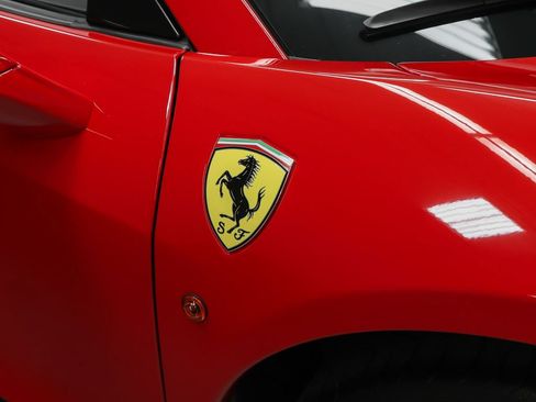 Certified 2014 Ferrari 458 Spider RWD image 10