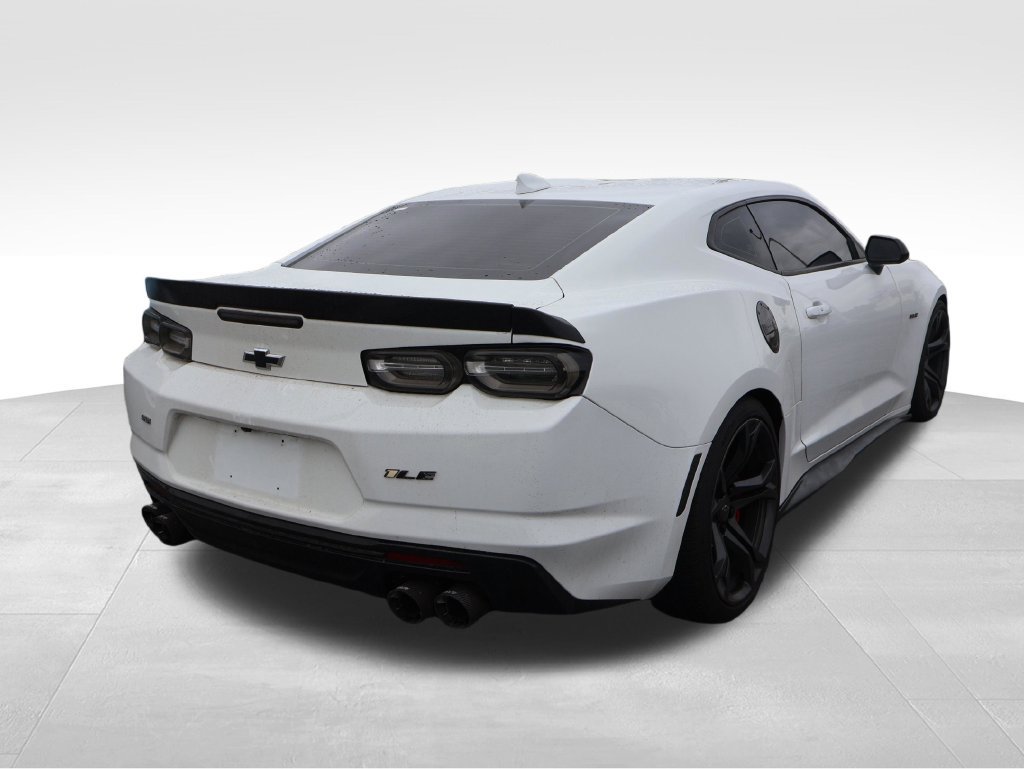 Used 2021 Chevrolet Camaro SS RWD image 16