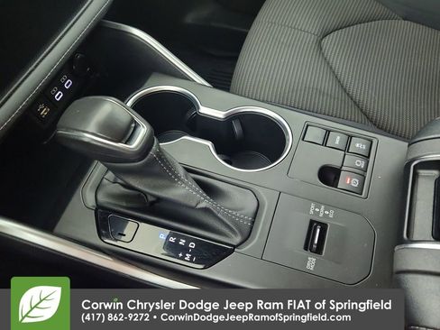 Used 2023 Toyota Highlander LE image 29