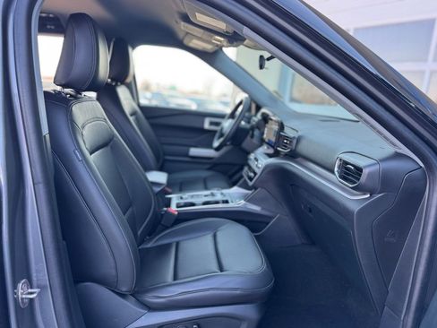 Used 2024 Ford Explorer XLT w/ Equipment Group 202A image 36