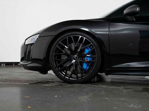 Used 2017 Audi R8 V10 plus image 11