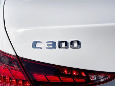 Used 2022 Mercedes-Benz C 300 Sedan image 8