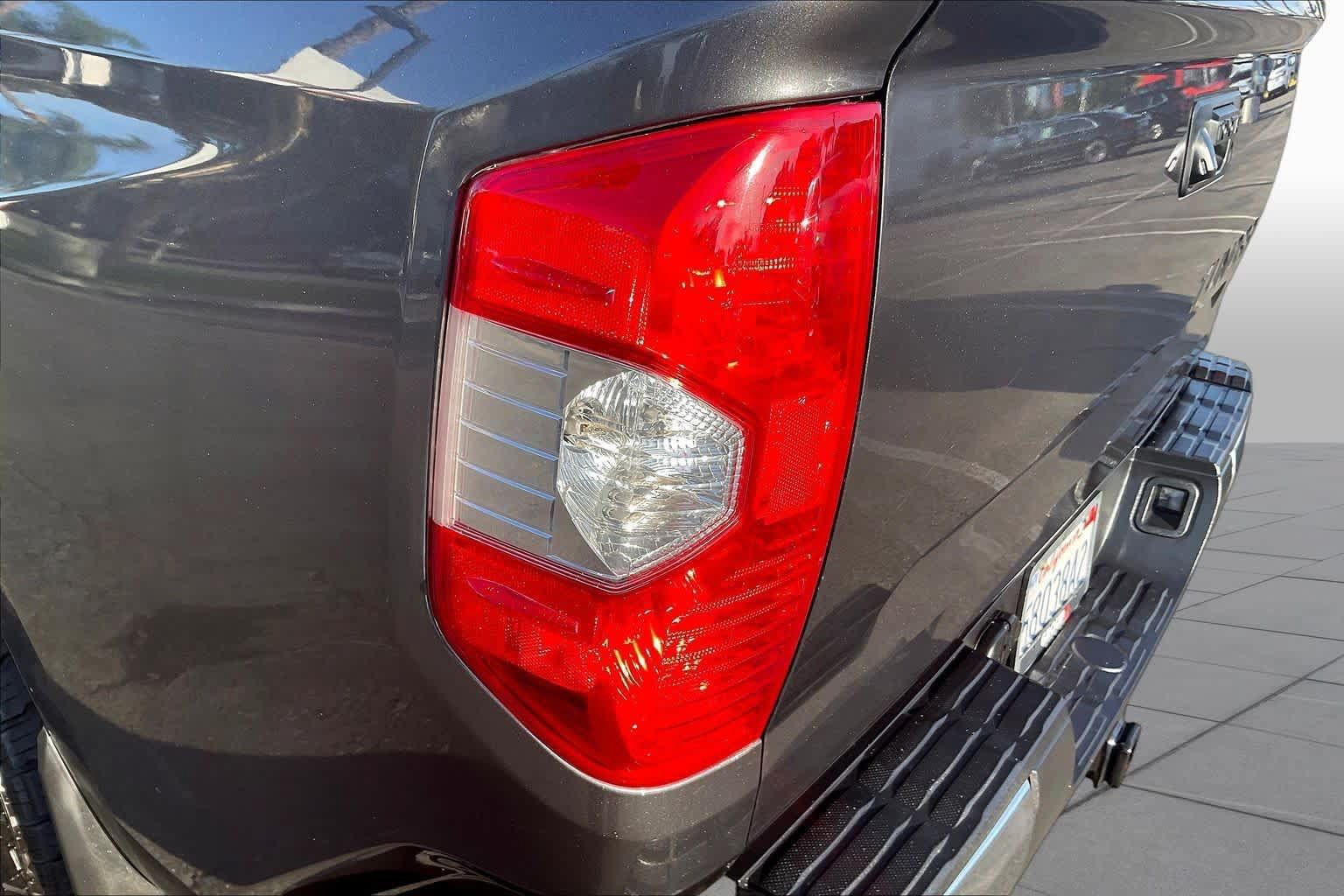 Used 2017 Toyota Tundra SR5 w/ TRD Off Road Package AWD/4WD image 27