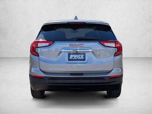 Used 2024 GMC Terrain SLE image 6