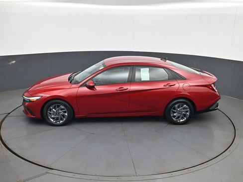 Certified 2024 Hyundai Elantra SEL FWD image 27