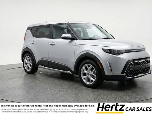 Used 2025 Kia Soul LX w/ LX Technology Package FWD image 1