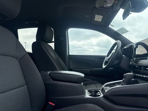 Used 2024 Chevrolet Colorado W/T w/ Safety Package image 26