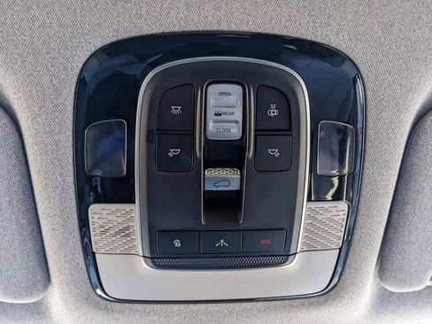 Used 2022 Hyundai Palisade Limited image 68