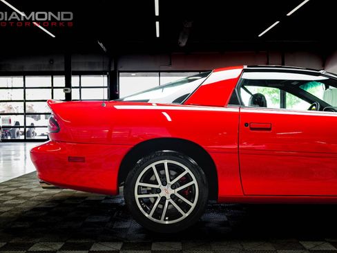 Used 2002 Chevrolet Camaro Z28 w/ SS Performance/Appearance Pkg RWD image 12