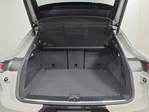 Used 2025 Porsche Cayenne GTS image 25