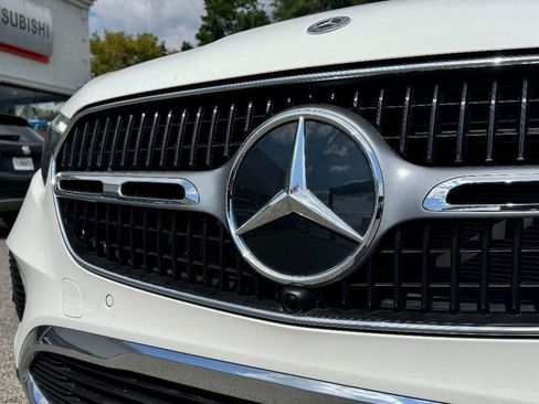 Used 2023 Mercedes-Benz GLC 300 4MATIC image 13
