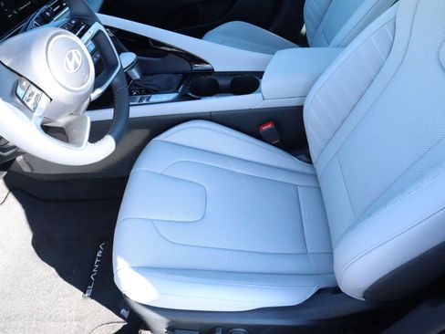 New 2026 Hyundai Elantra Limited image 18