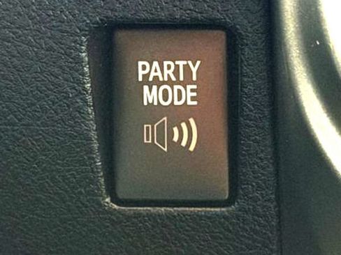 Used 2011 Toyota 4Runner Limited AWD/4WD image 40