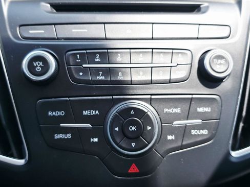 Used 2015 Ford Focus SE w/ Equipment Group 201A FWD image 30