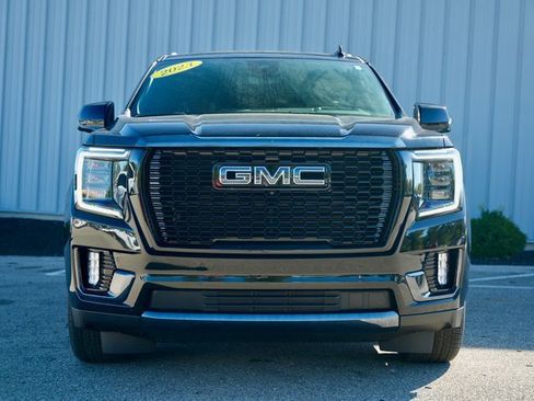 Used 2023 GMC Yukon XL Denali Ultimate image 3