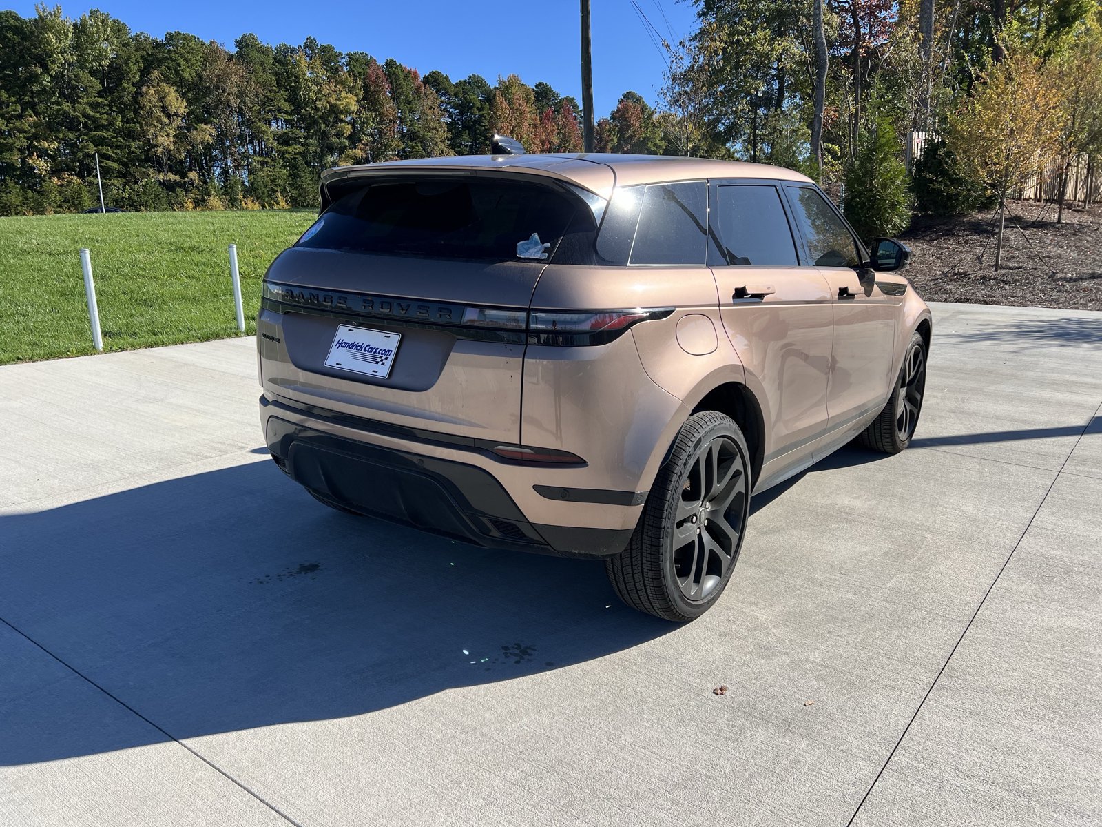 Used 2024 Land Rover Range Rover Evoque Dynamic SE AWD/4WD image 9